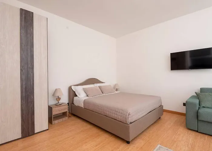 Studio Suite 16