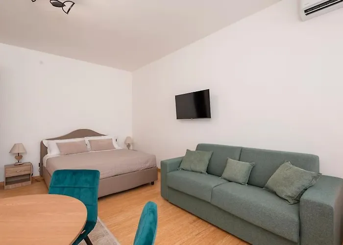 Studio Suite 16