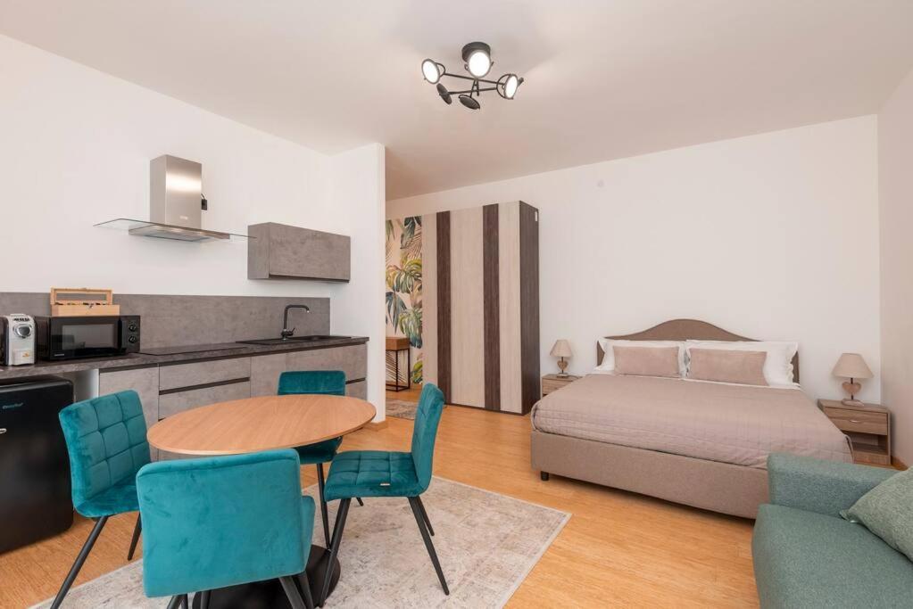 16 Apartment Bergamo